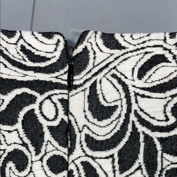 Trendy Black and White Mini Dress - Picture 6 of 6